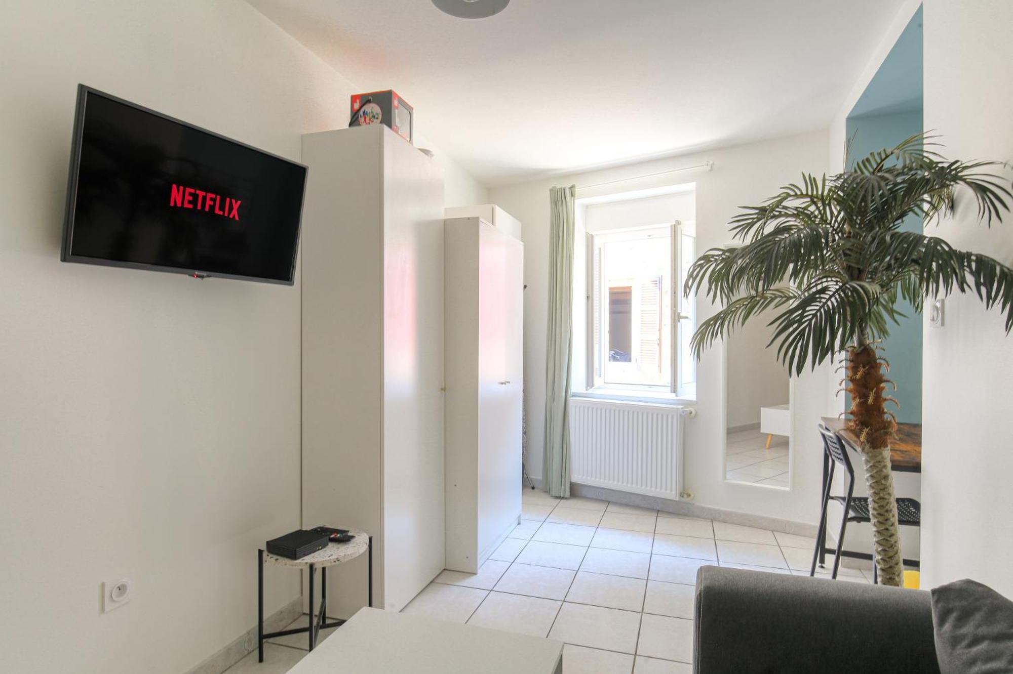 Jolie Maison Cosy à Lagnieu, proche CNPE Extérieur photo